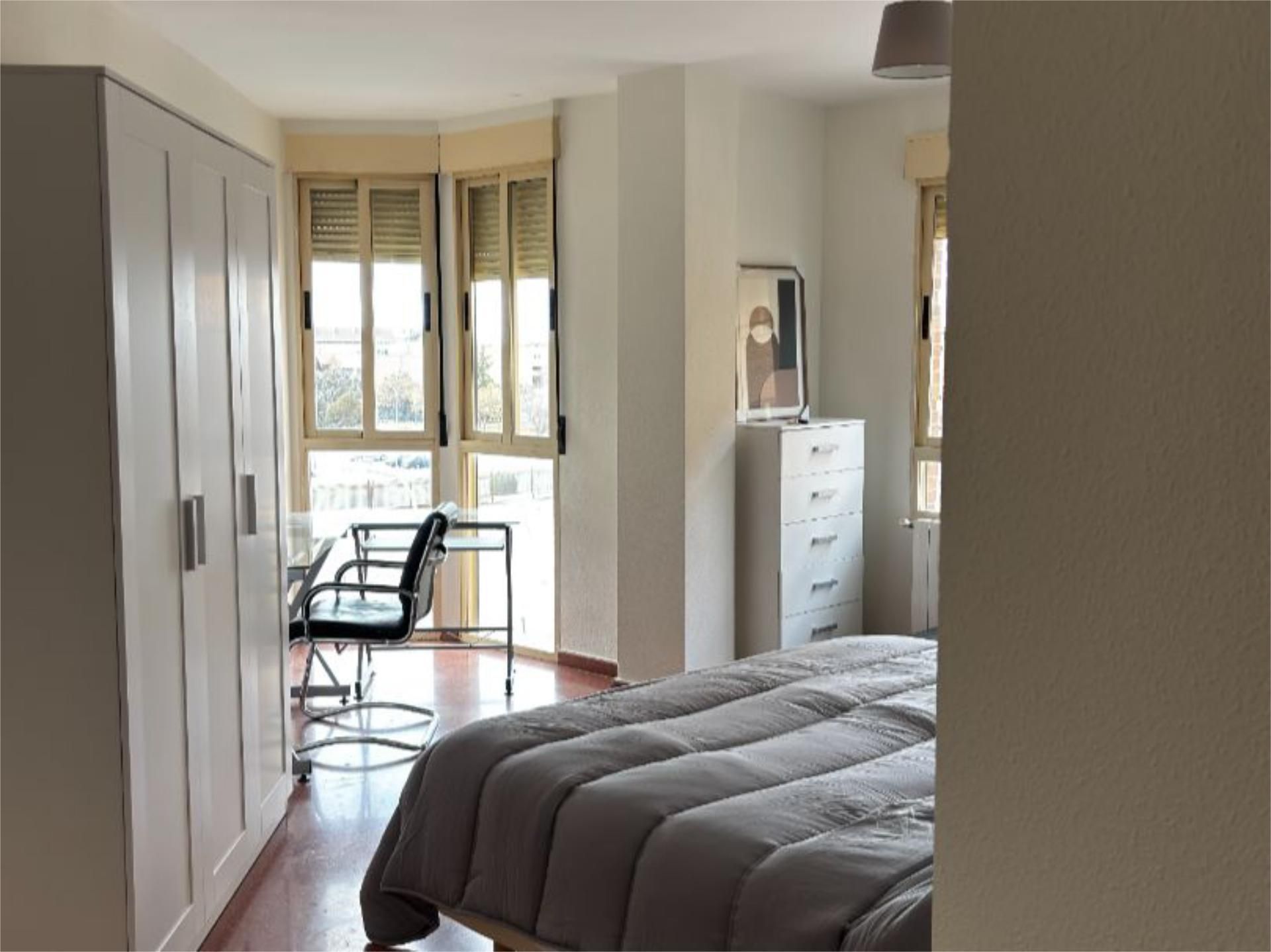 Apartment to rent in Calle Carmen de Burgos, 1, Universidad