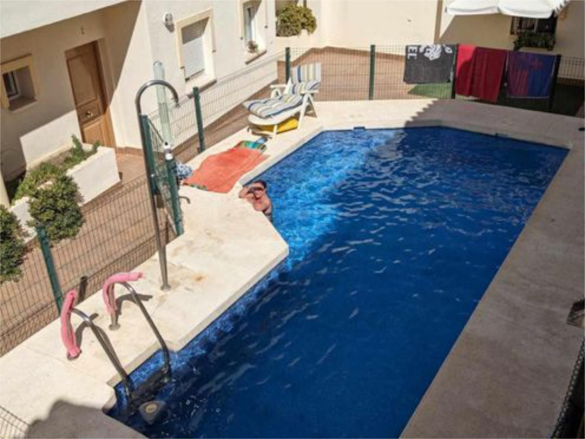 Piscina de Pis en venda en Fuente de Piedra amb Aire condicionat, Calefacció i Jardí privat