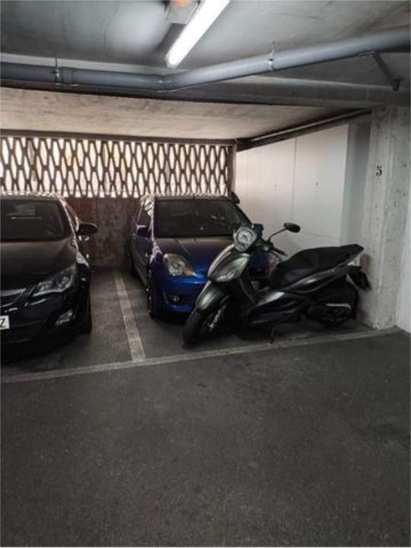 Aparcament de Garatge de lloguer en Oviedo 