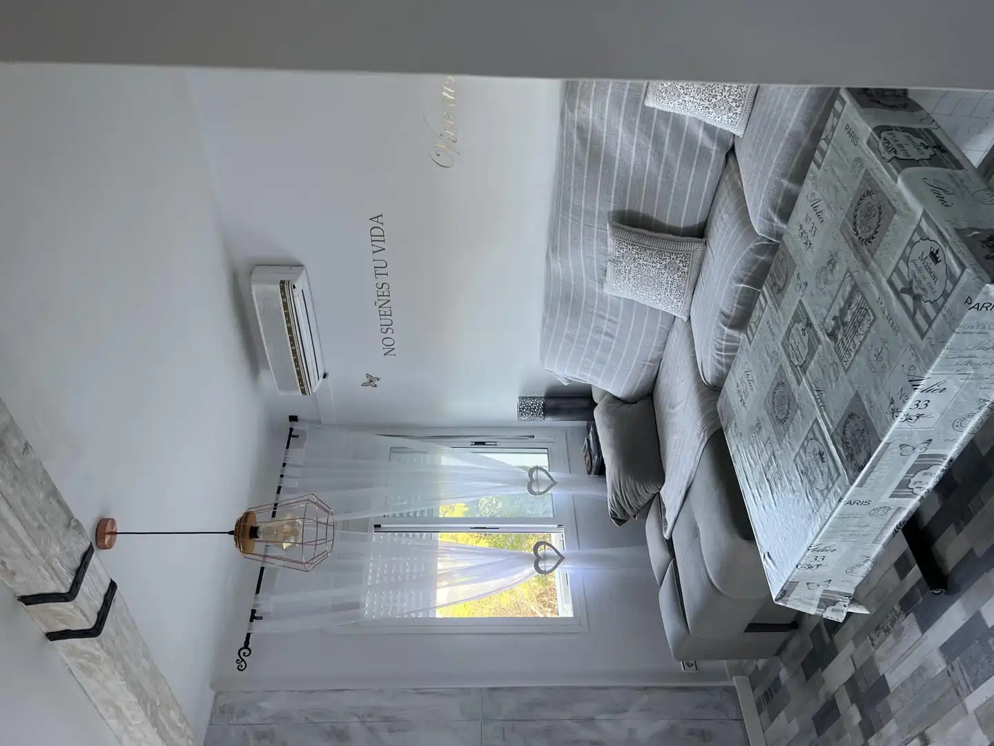 Living room of Flat for sale in Pals  with Air Conditioner, Private garden and Parquet flooring