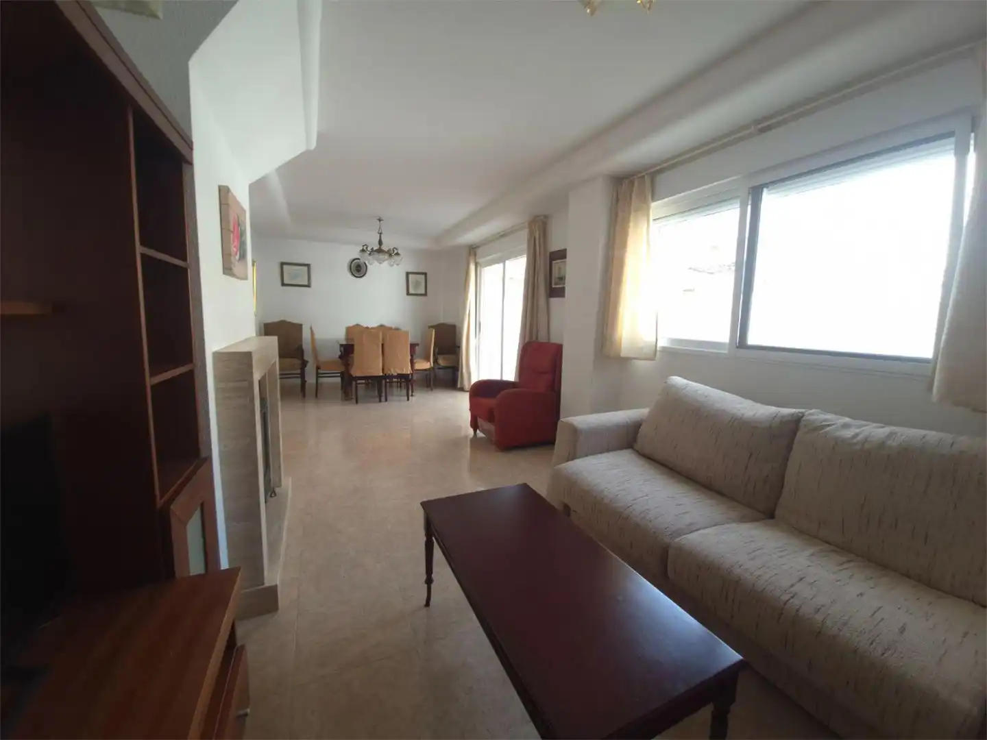 Einfamilien-Reihenhaus zum Verkauf in Carrer de Benicarló, 21, Playa Morro de Gos Wohnzimmer von Einfamilien-Reihenhaus zum Verkauf in Oropesa del Mar / Orpesa mit Klimaanlage, Terrasse und Abstellraum