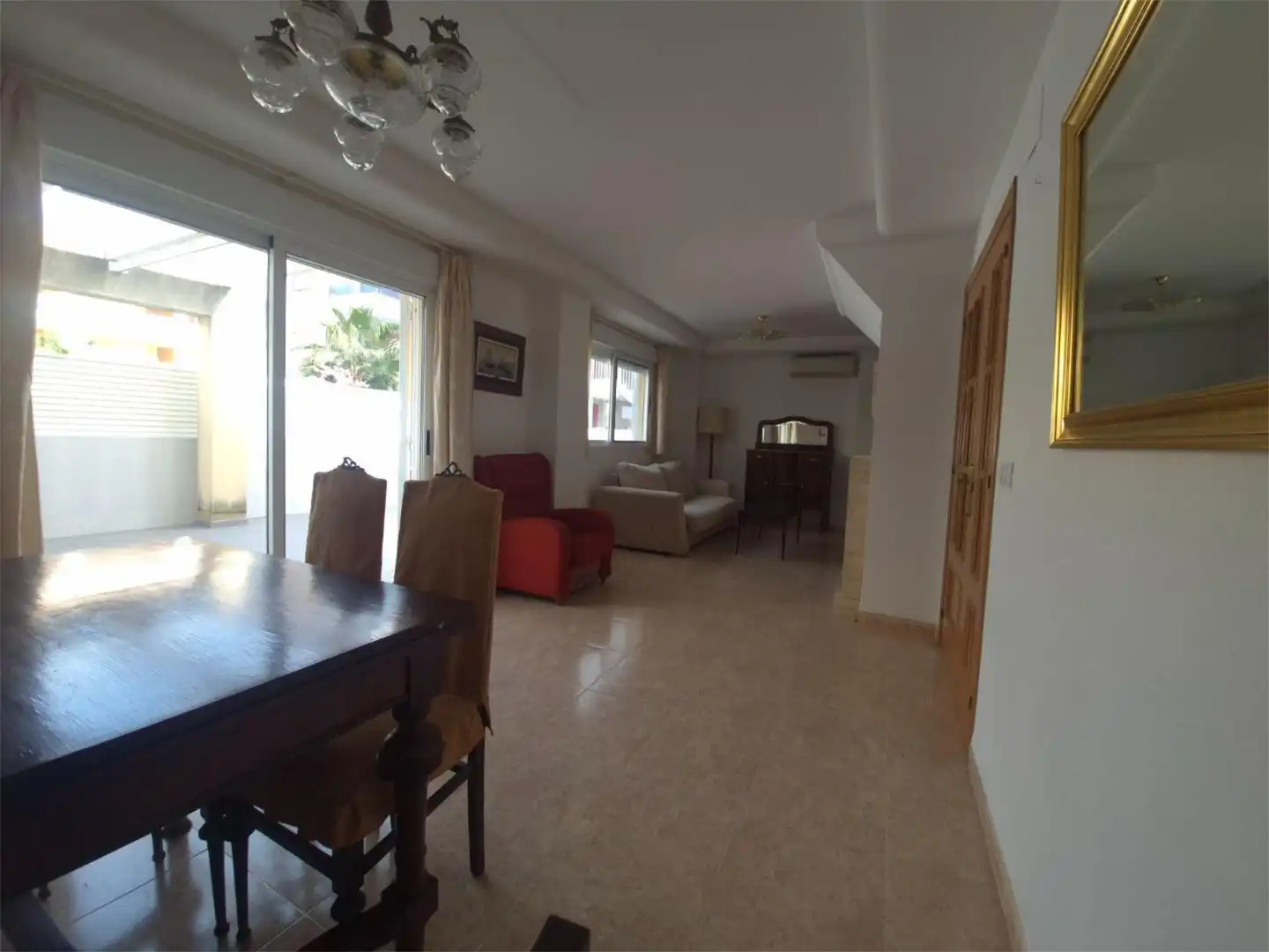 Einfamilien-Reihenhaus zum Verkauf in Carrer de Benicarló, 21, Playa Morro de Gos Esszimmer von Einfamilien-Reihenhaus zum Verkauf in Oropesa del Mar / Orpesa mit Klimaanlage, Terrasse und Abstellraum