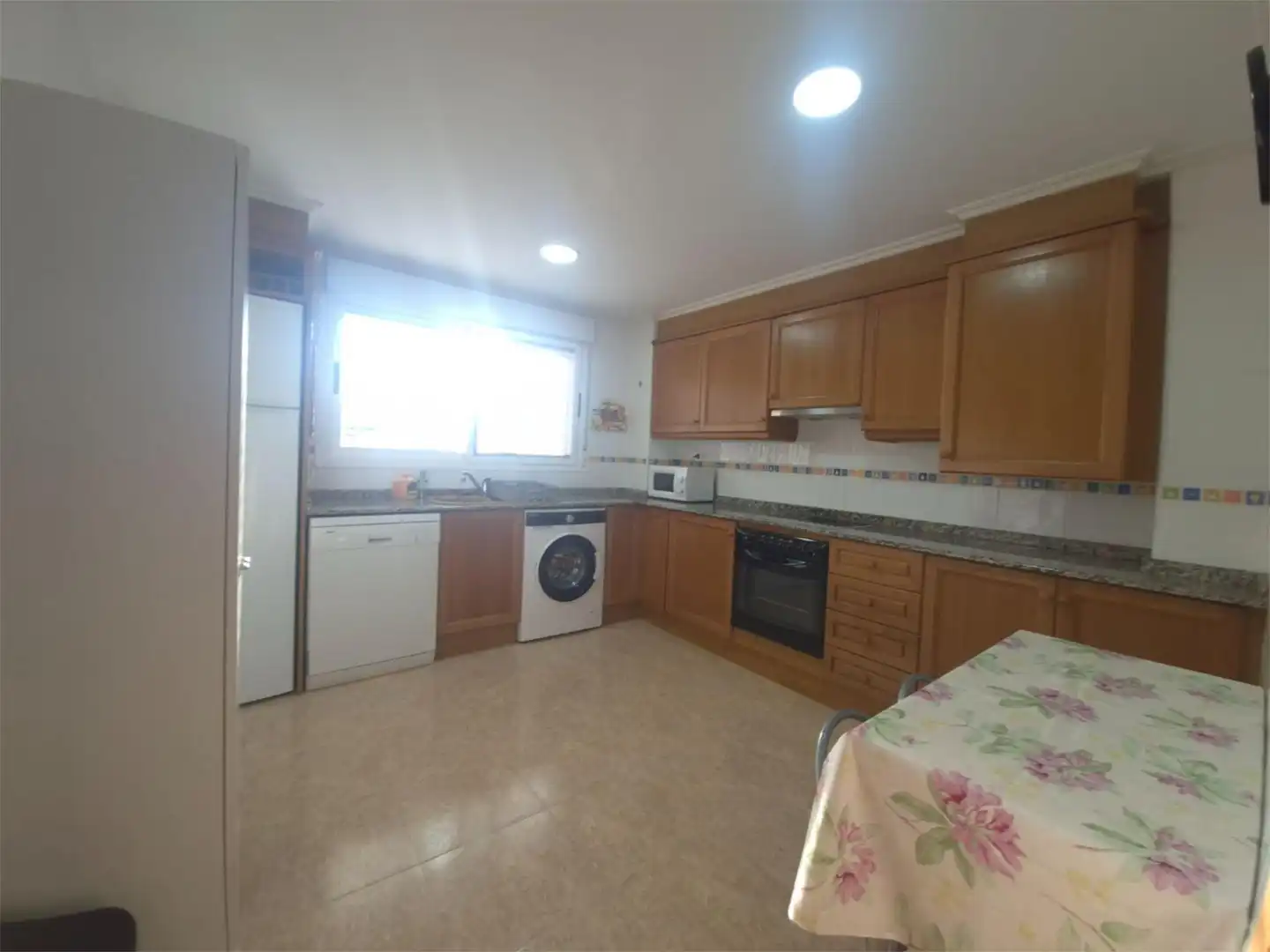 Einfamilien-Reihenhaus zum Verkauf in Carrer de Benicarló, 21, Playa Morro de Gos Küche von Einfamilien-Reihenhaus zum Verkauf in Oropesa del Mar / Orpesa mit Klimaanlage, Terrasse und Abstellraum