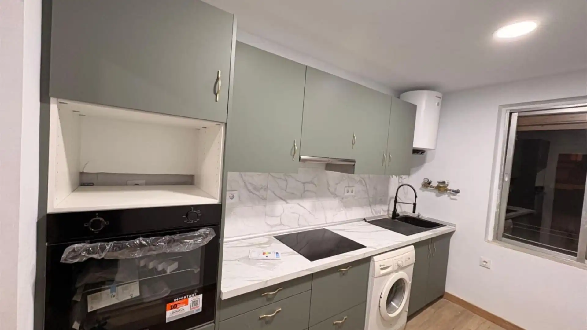 Cocina de Piso en venta en Mieres (Asturias) con Parquet y Trastero