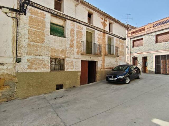 Casa adosada en Venta en Calle Pilar, 2 en Torrevelilla