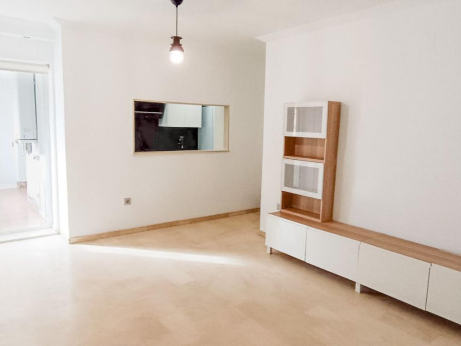 Living room of Flat to rent in Camas  with Air Conditioner and Balcony