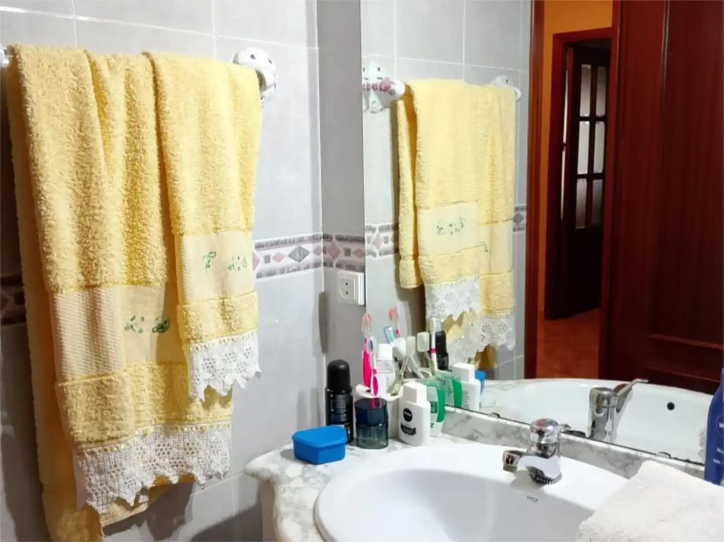 Ground floor for sale in Calle Victoria, 192, Pepino Bathroom of Ground floor for sale in Pepino with Air Conditioner and Terrace