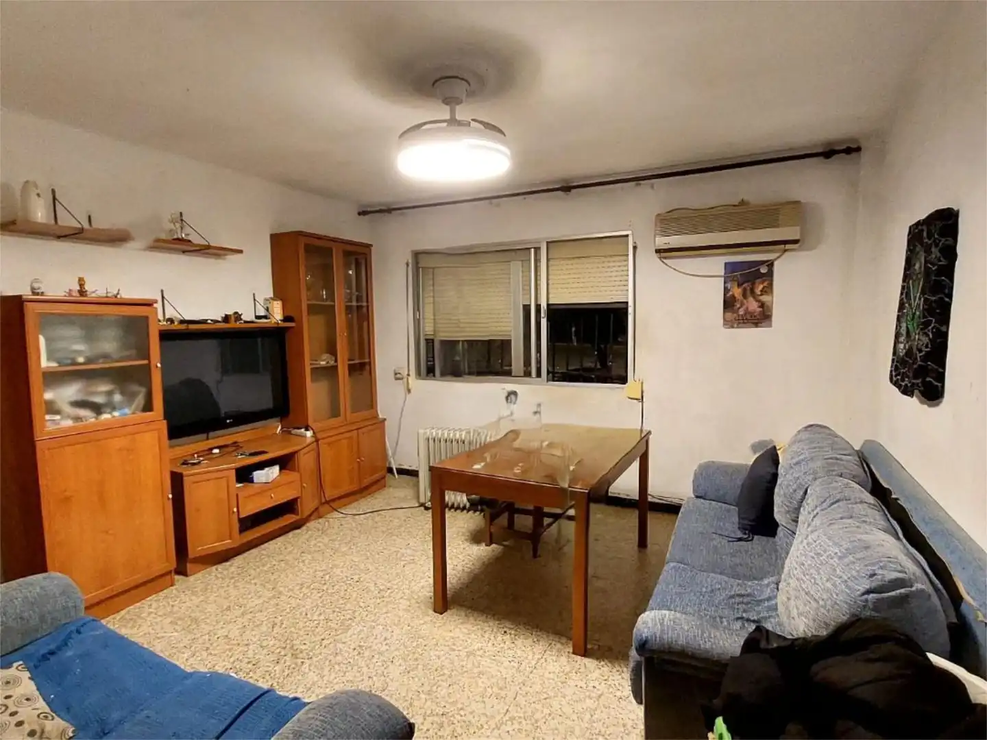 Living room of Flat for sale in Sevilla  with Air Conditioner, Heating and Furnished