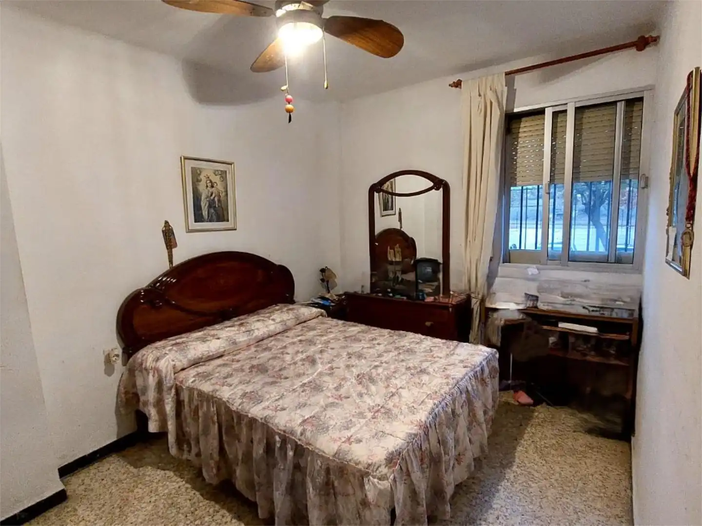 Bedroom of Flat for sale in Sevilla  with Air Conditioner, Heating and Furnished