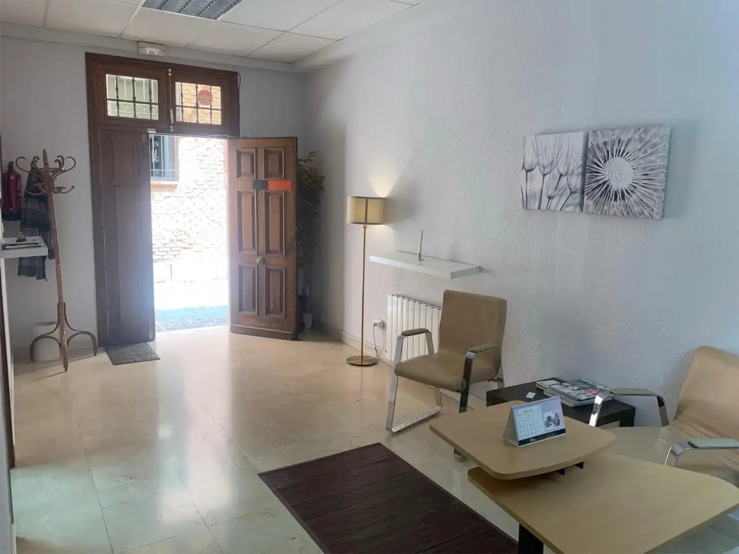 Oficina de alquiler en Calle Escuelas, 9, Casco histórico Oficina de alquiler en Alcalá de Henares