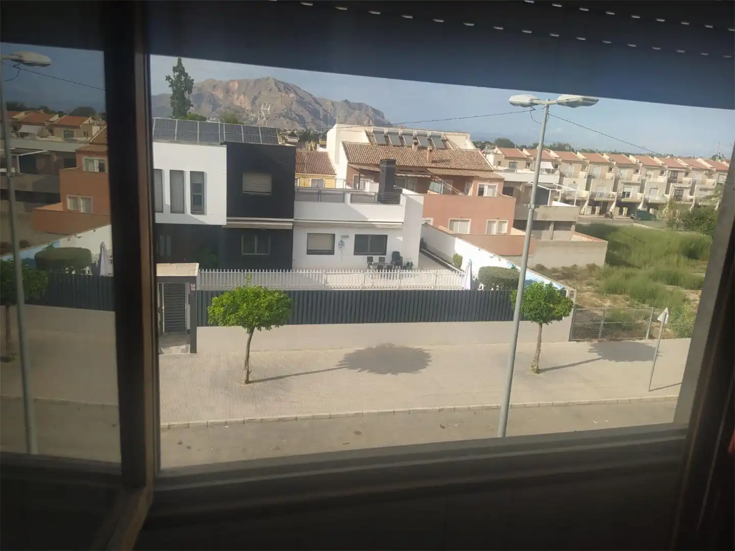 Casa adosada en venta en Calle Aureliano Díaz, 68, Bigastro Vista exterior de Casa adosada en venta en Bigastro con Terraza y Balcón
