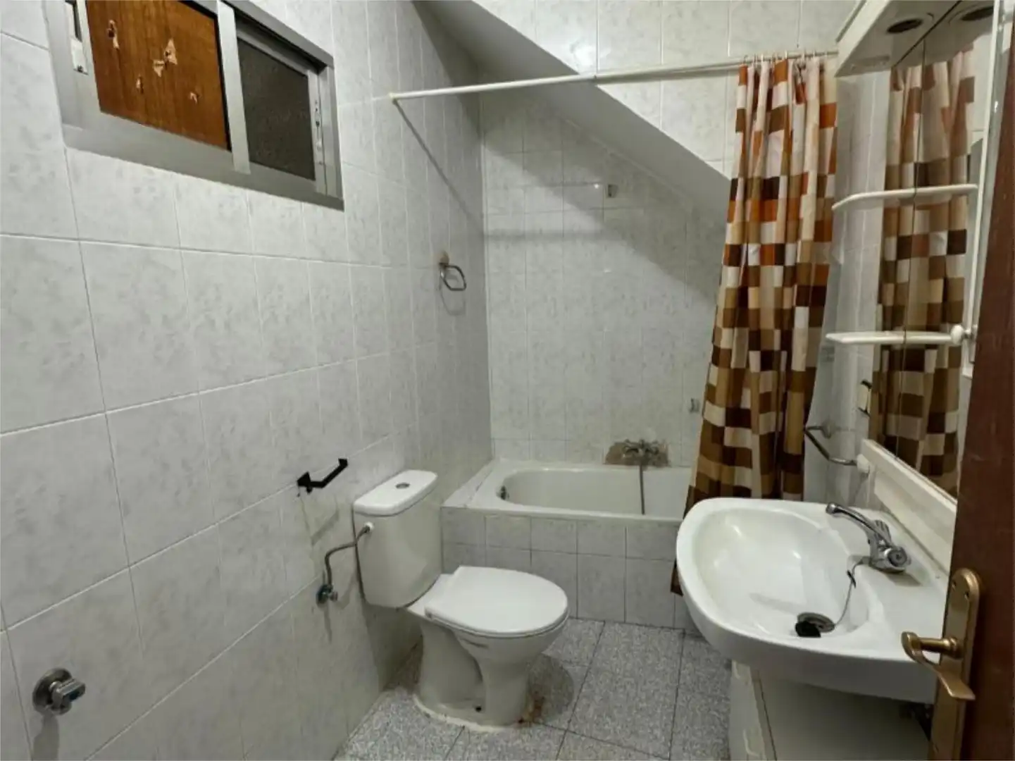 Country homes for sale in Calle Don José Manzanera, 34, San Felices de los Gallegos Bathroom of Country homes for sale in San Felices de los Gallegos with Parquet flooring and Terrace