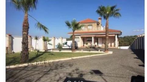 Casa adosada en venda a Dehesilla de Calamón - Campomanes, Badajoz Capital - imatge 3 Foto 3 de Casa adosada en venda a Dehesilla de Calamón - Campomanes, Badajoz Capital