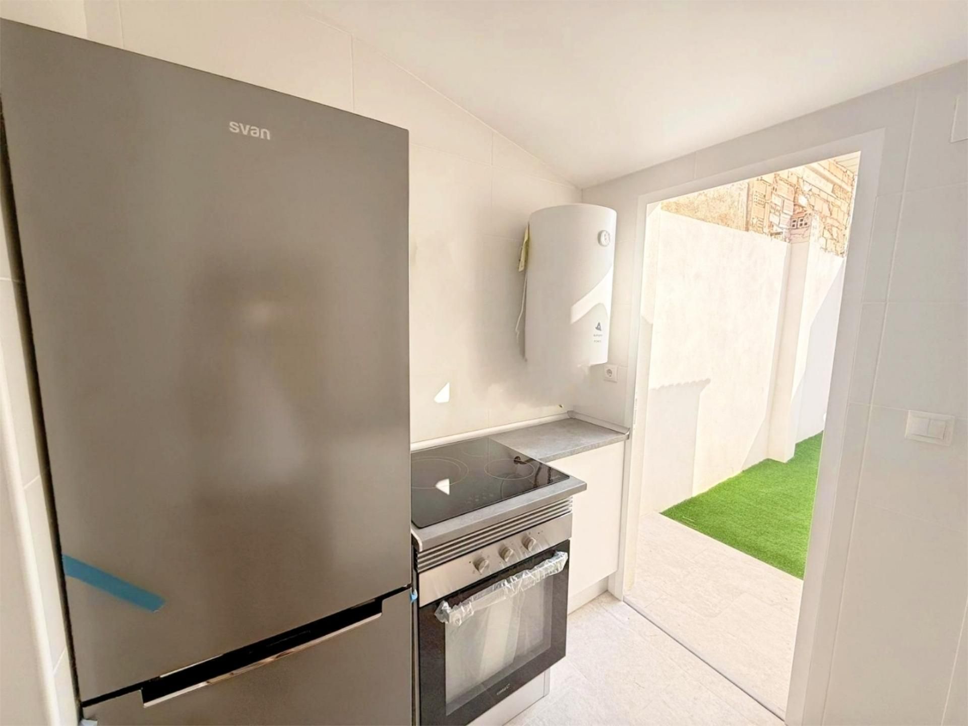 Cocina de Casa adosada de alquiler en  Murcia Capital con Aire acondicionado, Calefacción y Jardín privado