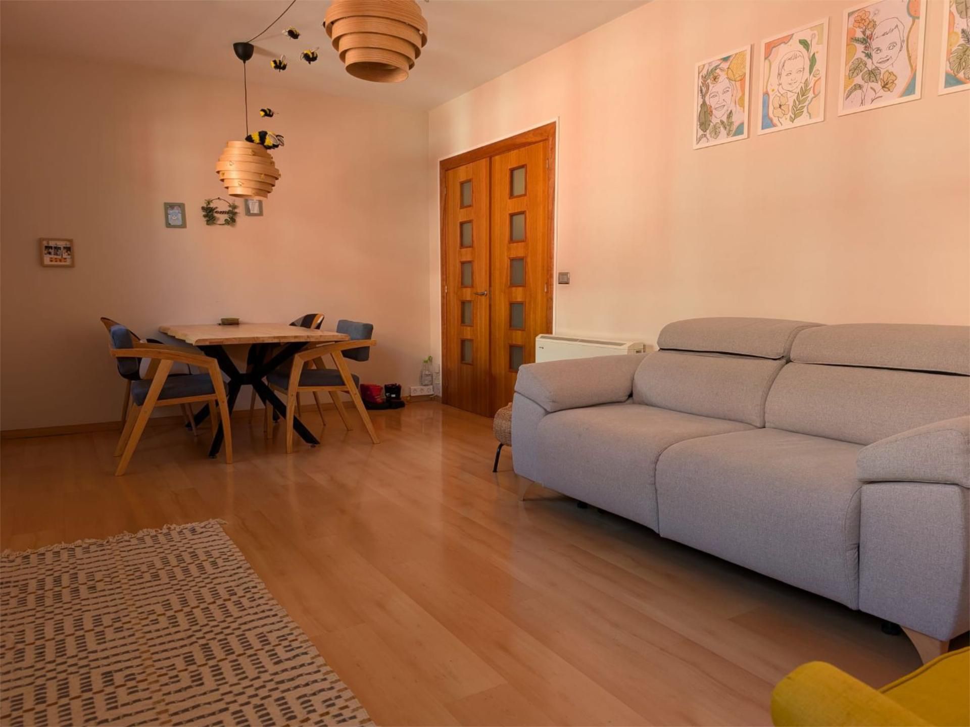 Pis en venda a Julian Gaiarre Hiribidea, 7a, Bilbao Sala d'estar de Pis en venda en Bilbao amb Balcó