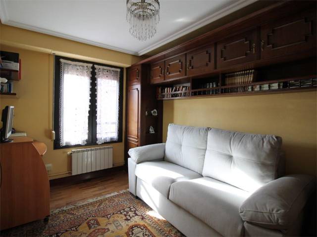 Piso en Venta en Beheko Kalea, 11 en Erialdea / Centro