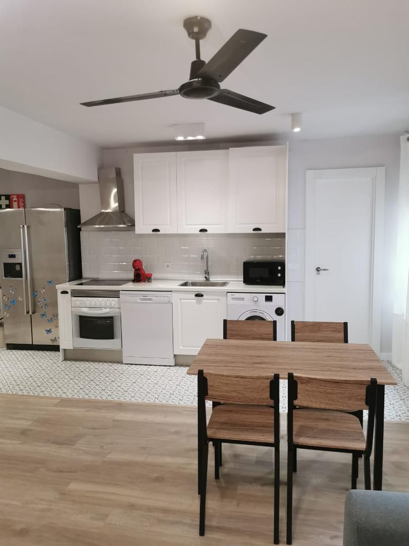 Cocina de Piso de alquiler en Burgos Capital con Calefacción, Parquet y Amueblado