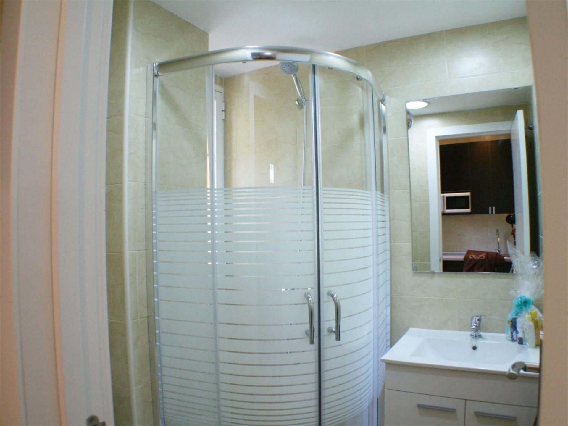 Bathroom of Study to rent in Armilla  with Air Conditioner