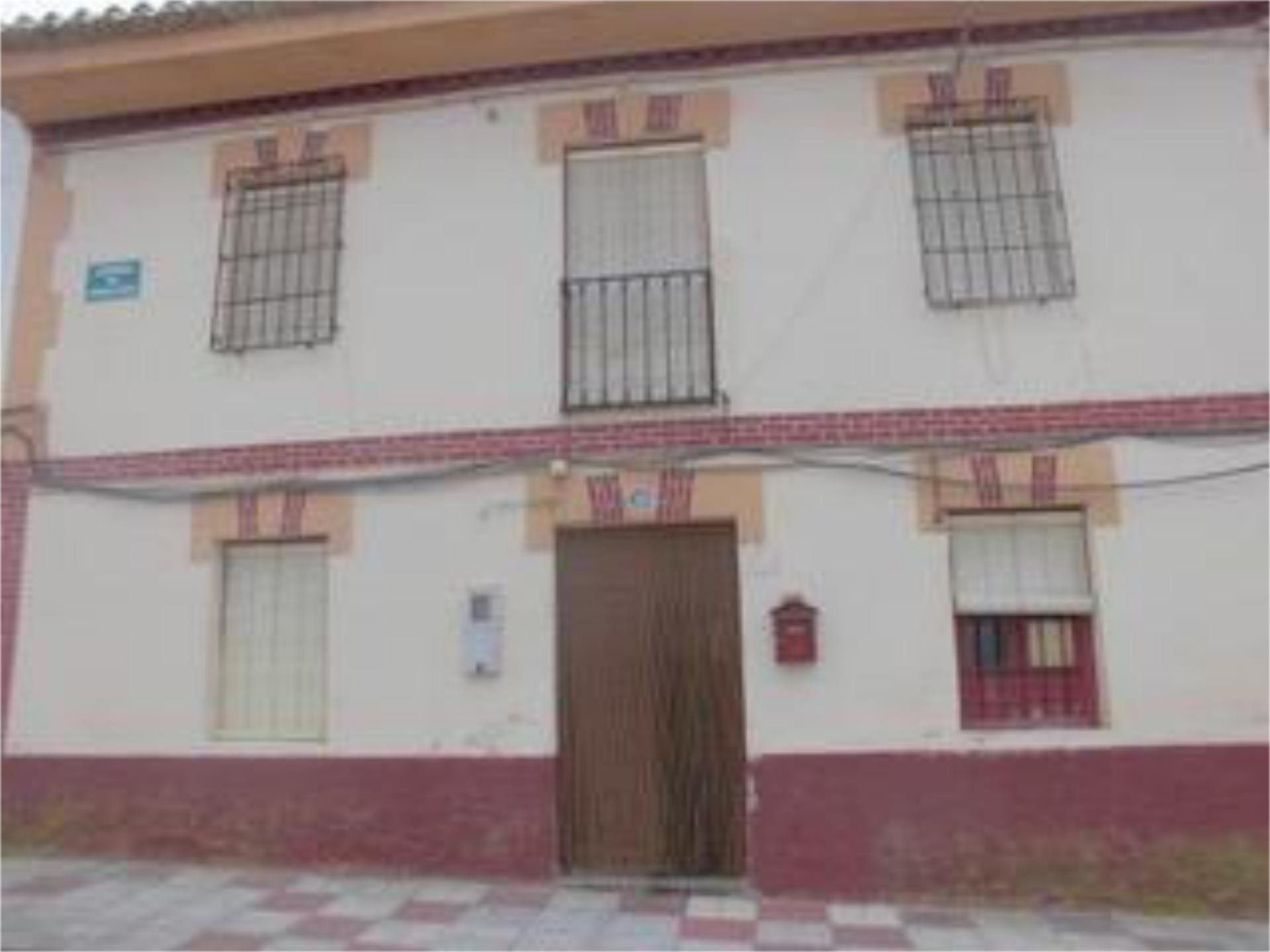 Vista exterior de Casa o xalet en venda en Píñar amb Jardí privat, Terrassa i Traster