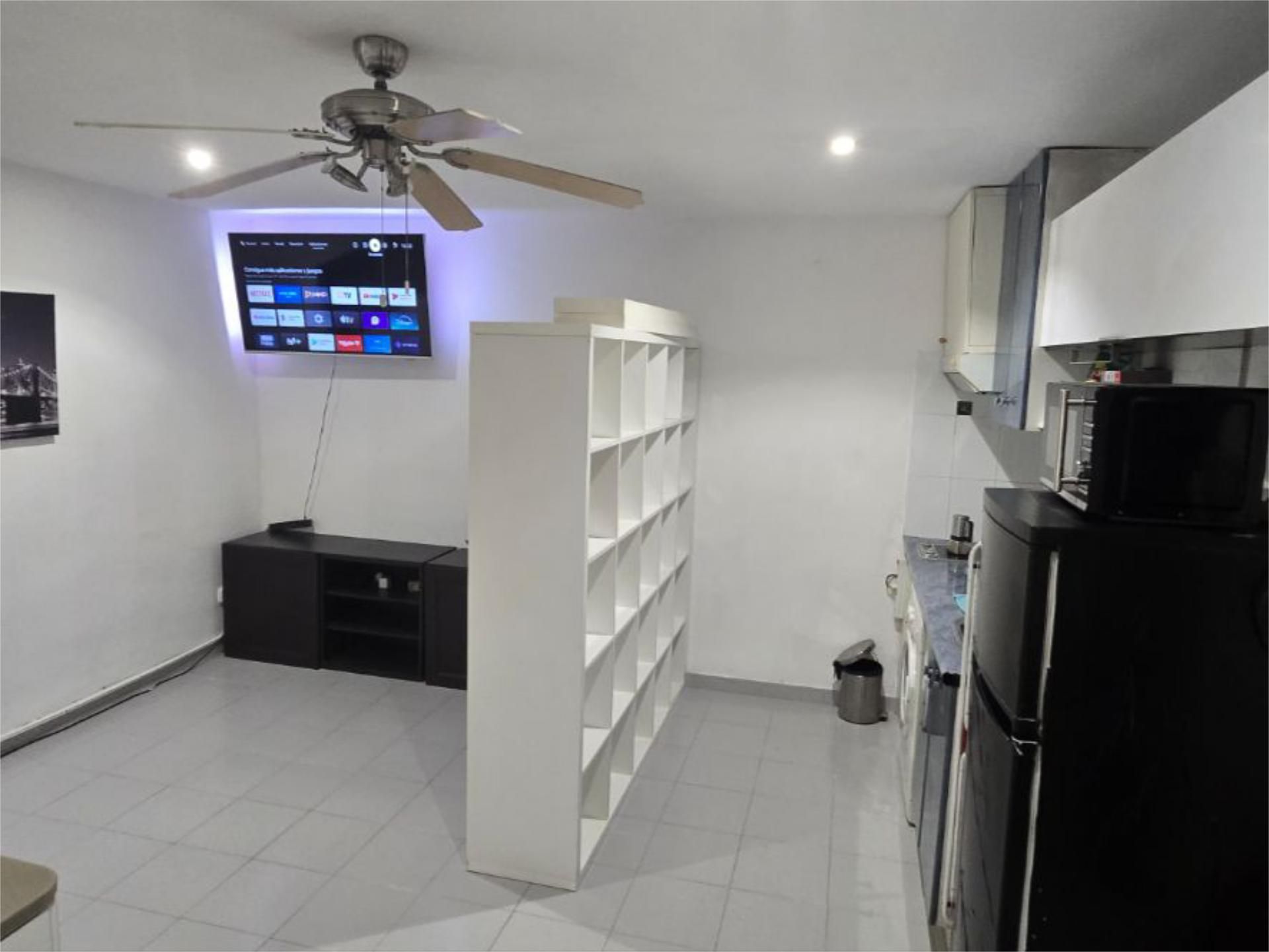 Flat to rent in Terrassa  with Air Conditioner