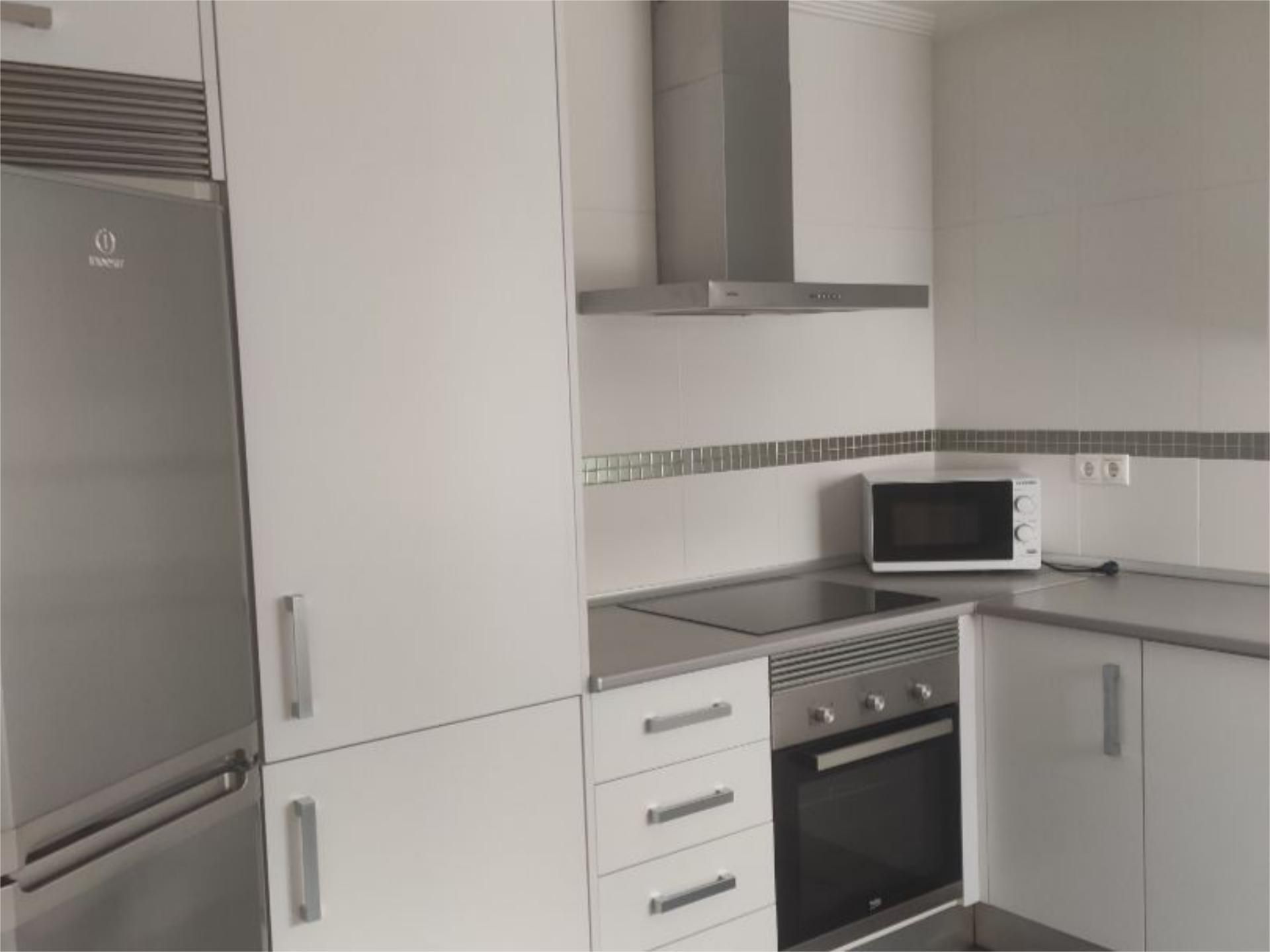 Cuina de Pis de lloguer en Mengíbar amb Aire condicionat, Moblat i Balcó