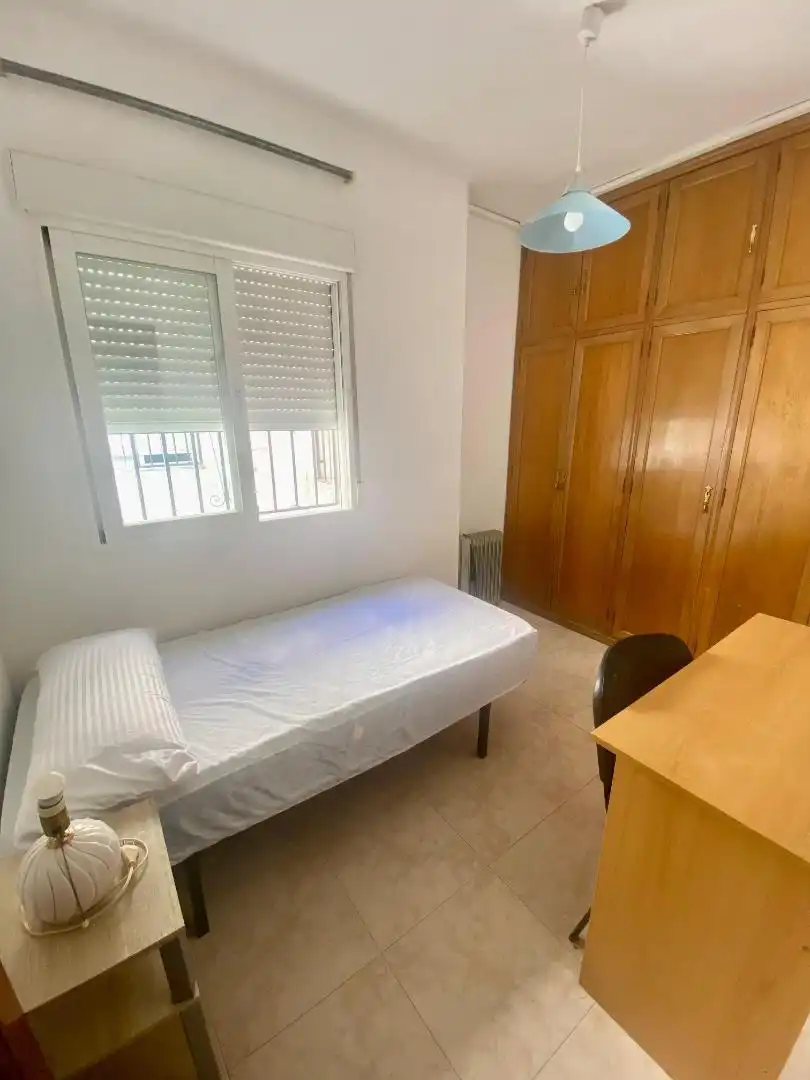 Room in Avenida de Madrid, San Ildefonso Room in Avenida de Madrid, San Ildefonso
