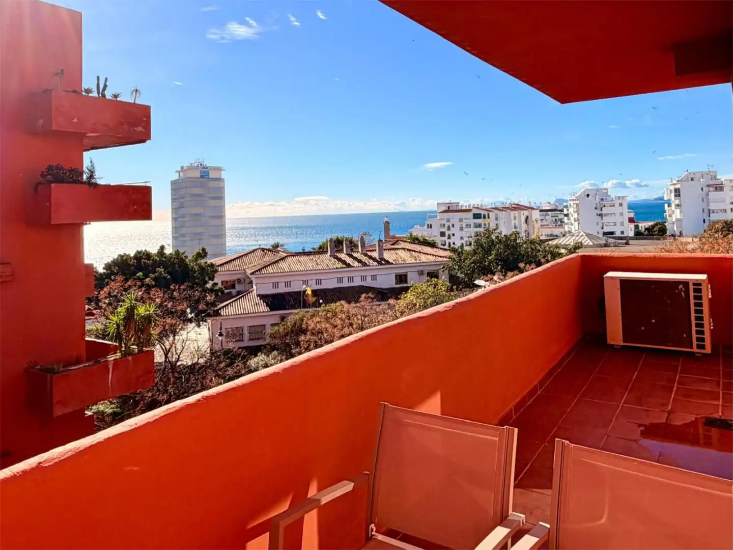 Pis en venda a Calle Maria De Maeztu, 3, Puerto de Estepona Vista exterior de Pis en venda en Estepona amb Aire condicionat, Calefacció i Terrassa