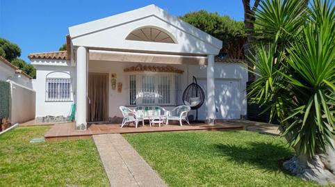 Foto 2 de Casa o chalet de alquiler en Calle la Vieira, 83, La Barrosa, Chiclana de la Frontera