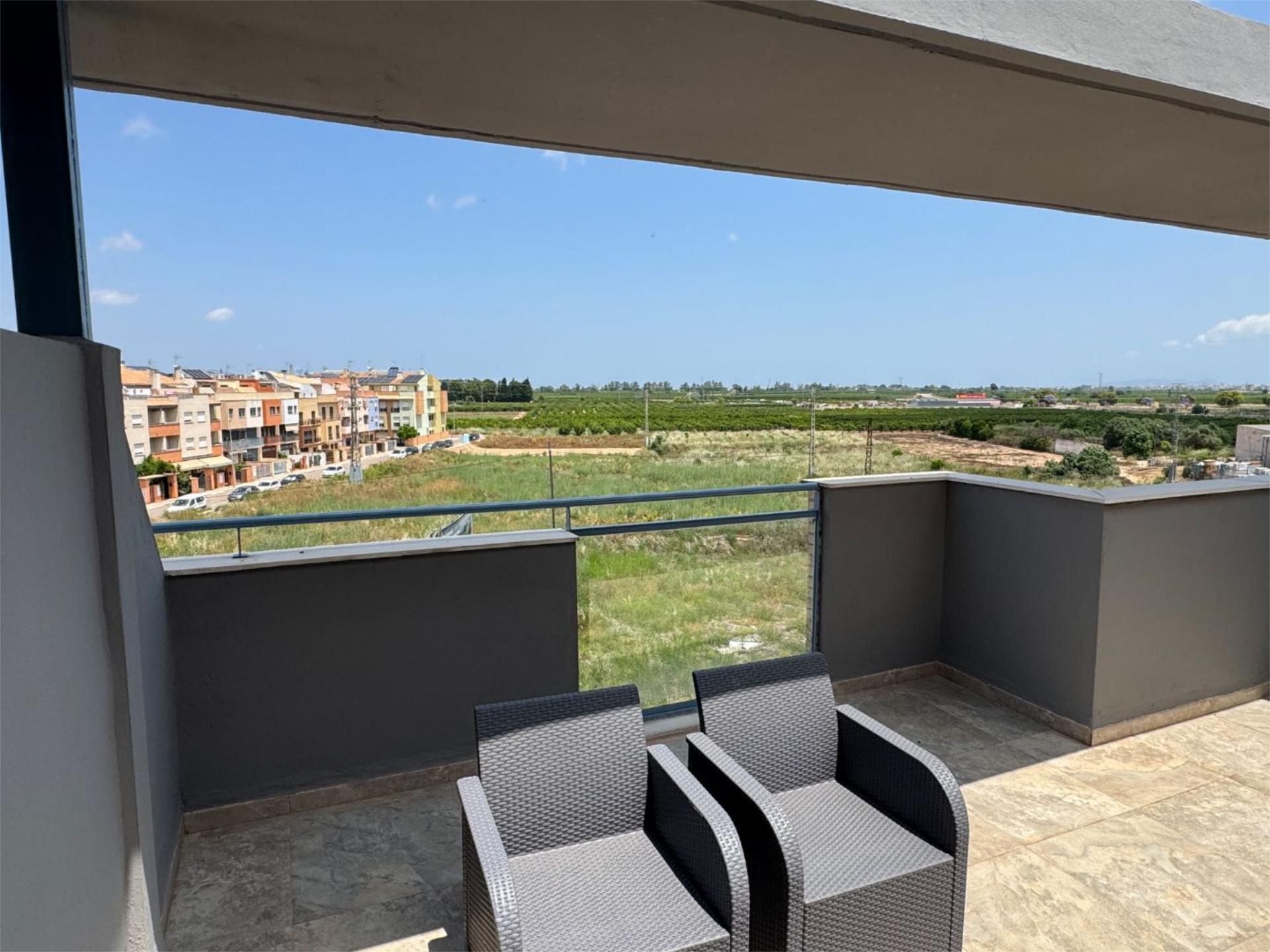 Flat to rent in Avinguda de Guadassuar, 48, L'Alcúdia Terrace of Flat to rent in L'Alcúdia with Air Conditioner, Heating and Parquet flooring