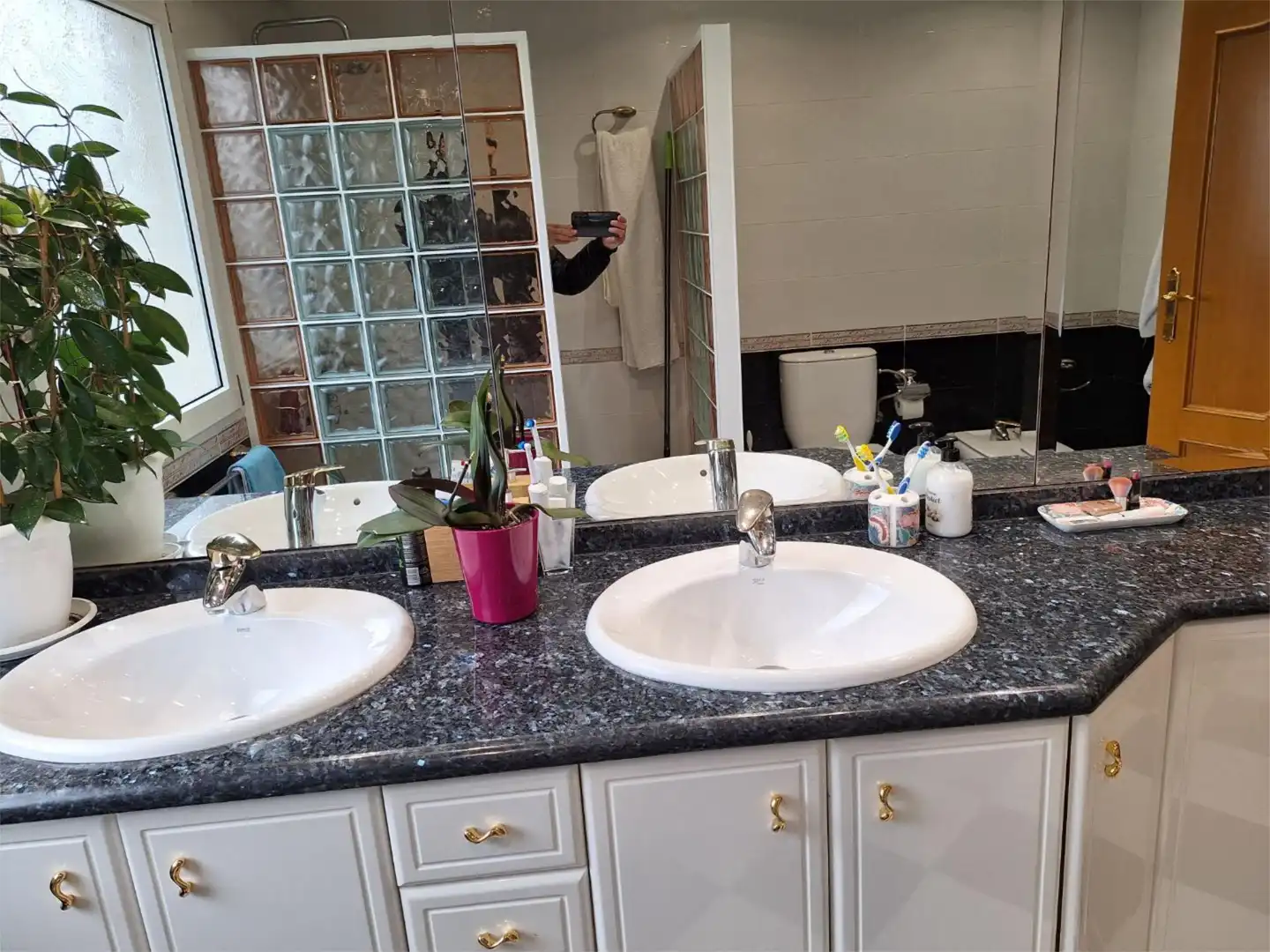 Bathroom of Houses for sale in Terrassa  with Air Conditioner, Terrace and Balcony