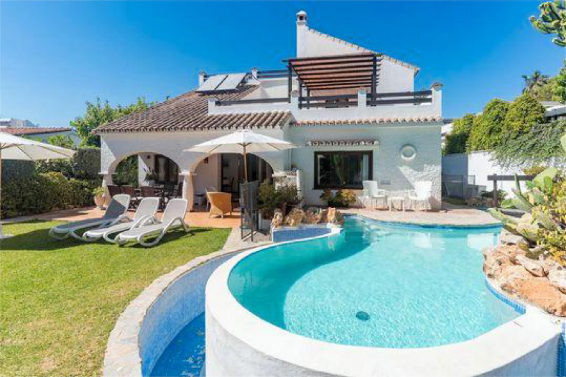 Casa o xalet de lloguer a Río Real Jardí de Casa o xalet de lloguer en Marbella amb Jardí privat, Terrassa i Piscina