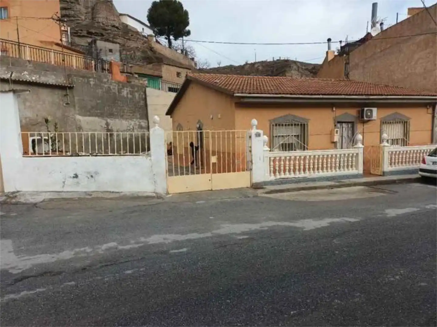 Vista exterior de Casa o xalet en venda en Fonelas amb Terrassa