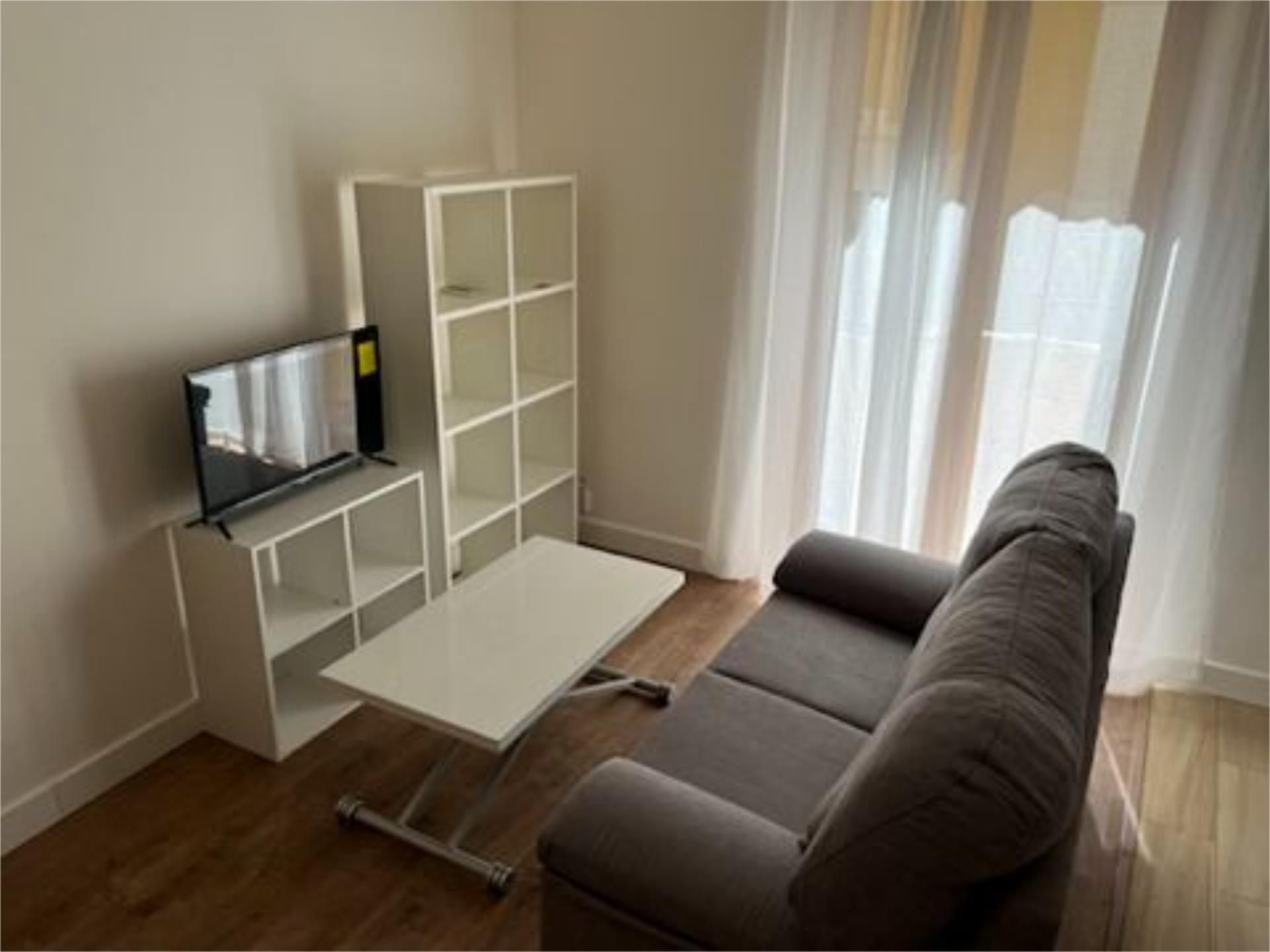 Sala d'estar de Pis de lloguer en Badajoz Capital amb Aire condicionat, Parquet i Moblat