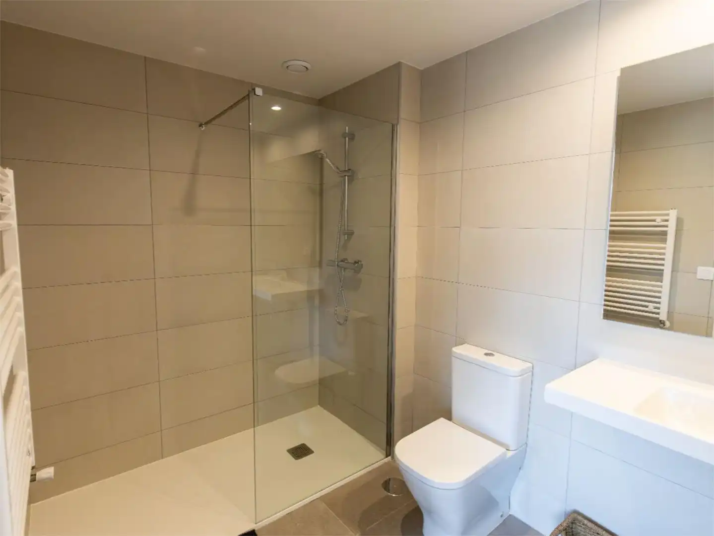 Apartamento de alquiler en Rúa Vasquida García, 7, Zona de Plaza de Barcelos Baño de Apartamento de alquiler en Pontevedra Capital con Calefacción, Terraza y Amueblado