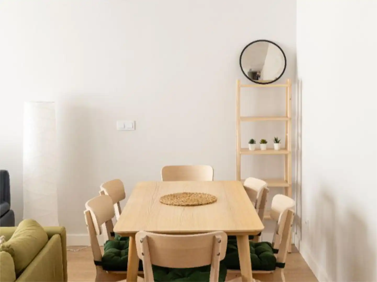 Apartamento de alquiler en Rúa Vasquida García, 7, Zona de Plaza de Barcelos Comedor de Apartamento de alquiler en Pontevedra Capital con Calefacción, Terraza y Amueblado