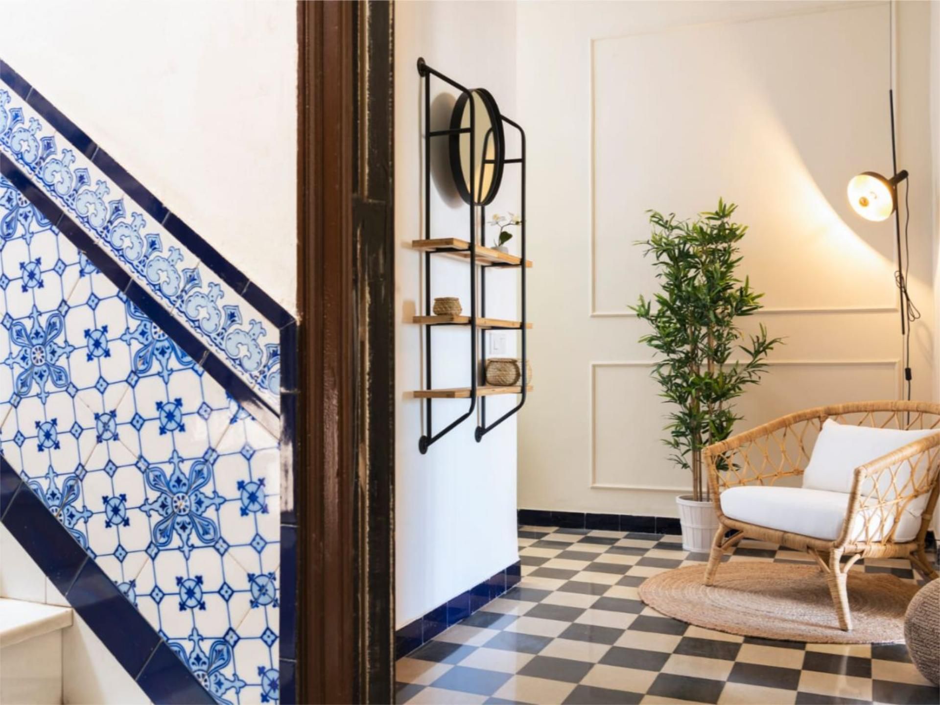 Piso de alquiler en  Sevilla Capital con Aire acondicionado, Trastero y Amueblado