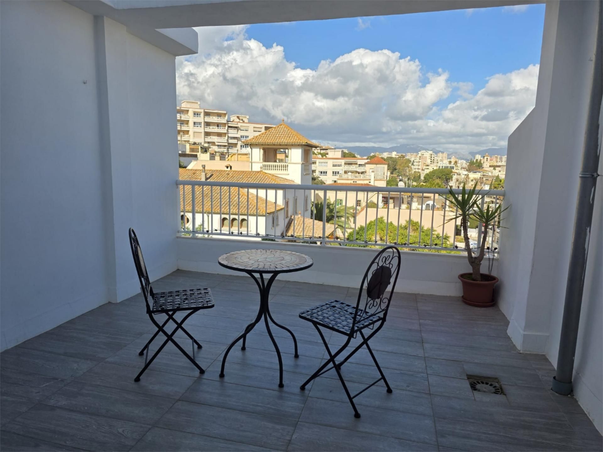 Vista exterior de Pis de lloguer en  Palma de Mallorca amb Aire condicionat, Terrassa i Moblat