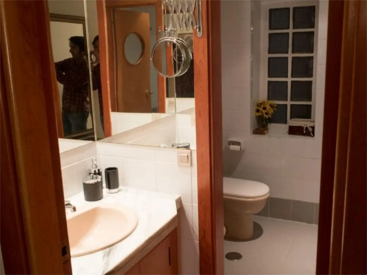 Piso en venta en Avenida de Italia, 15, El Cano - Los Bermejales Baño de Piso en venta en Sevilla con Aire acondicionado, Calefacción y Jardín privado