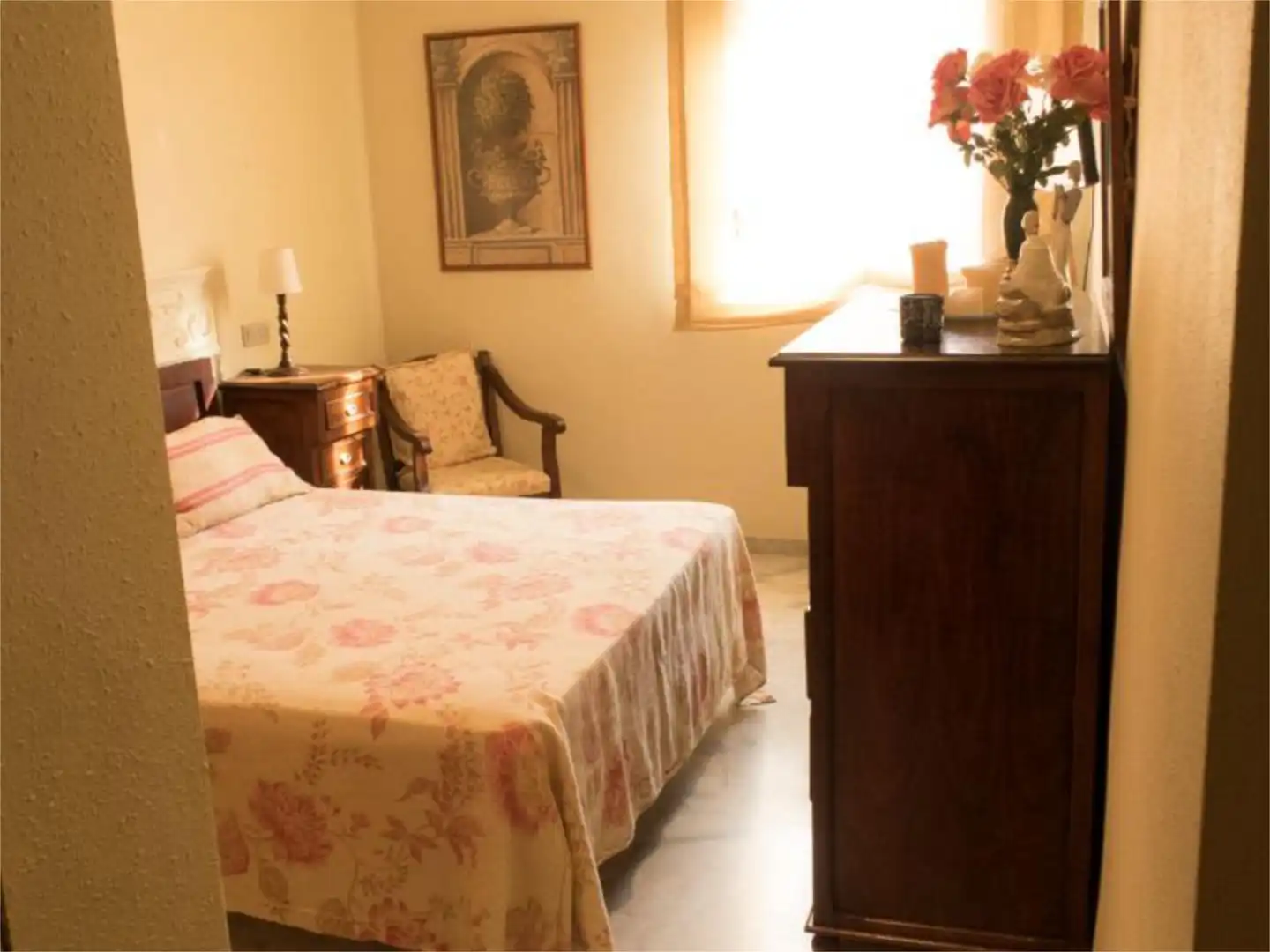 Piso en venta en Avenida de Italia, 15, El Cano - Los Bermejales Habitación de Piso en venta en Sevilla con Aire acondicionado, Calefacción y Jardín privado
