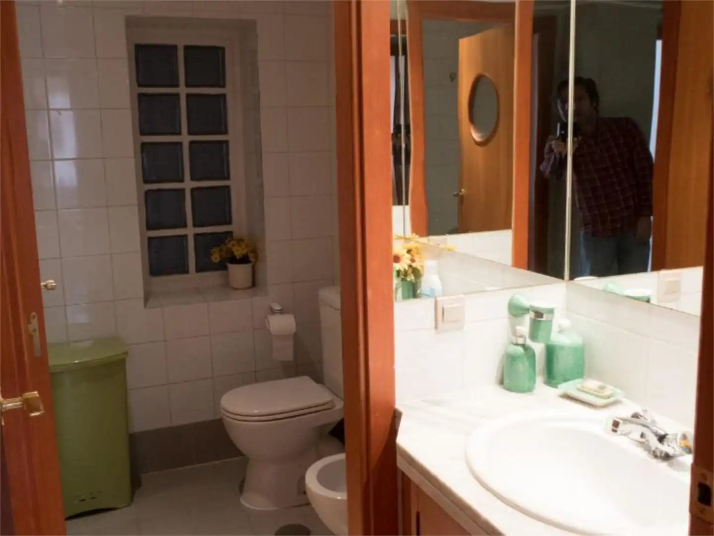 Piso en venta en Avenida de Italia, 15, El Cano - Los Bermejales Baño de Piso en venta en Sevilla con Aire acondicionado, Calefacción y Jardín privado