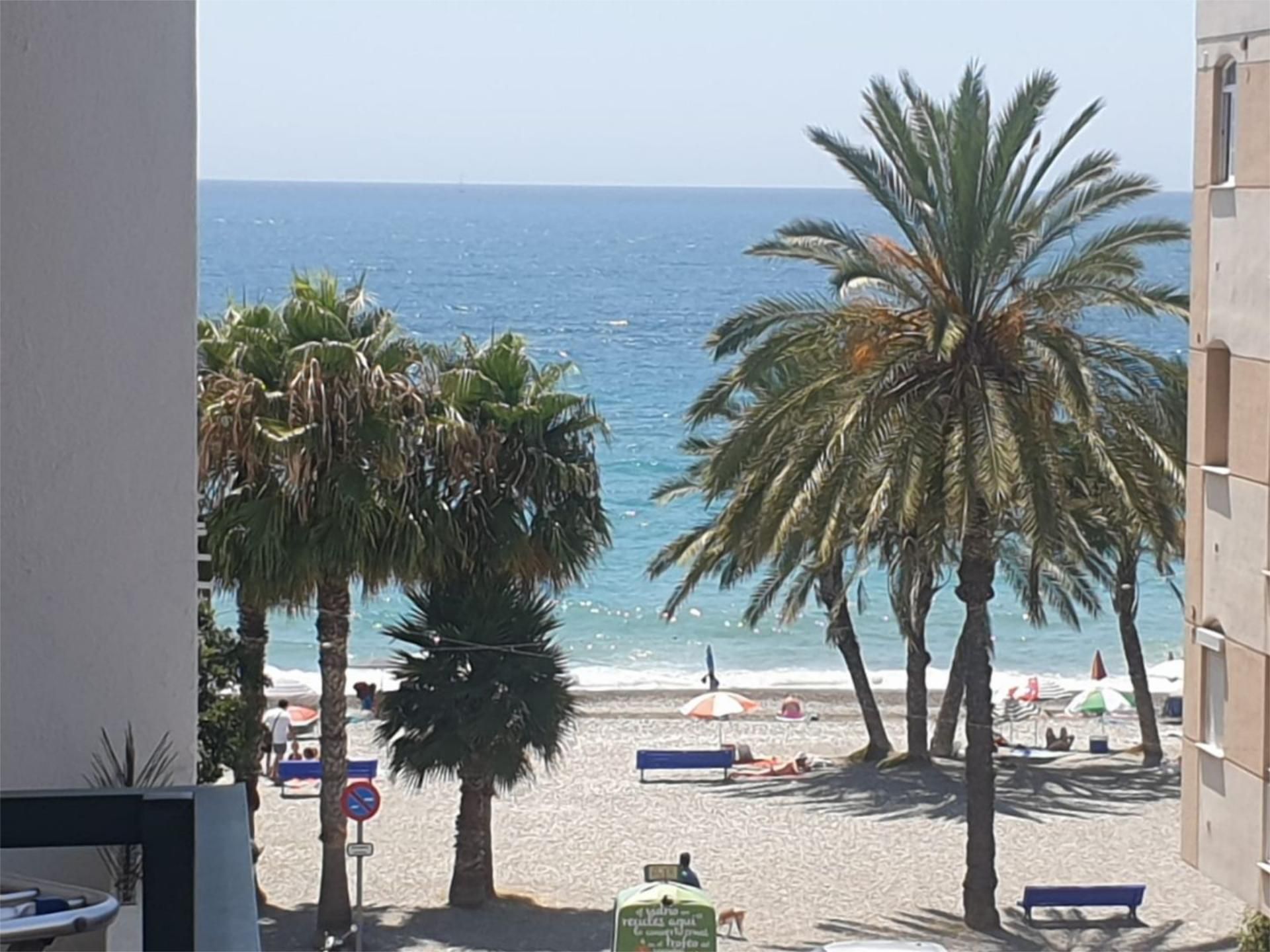 Vista exterior de Pis de lloguer en Almuñécar amb Aire condicionat, Calefacció i Moblat