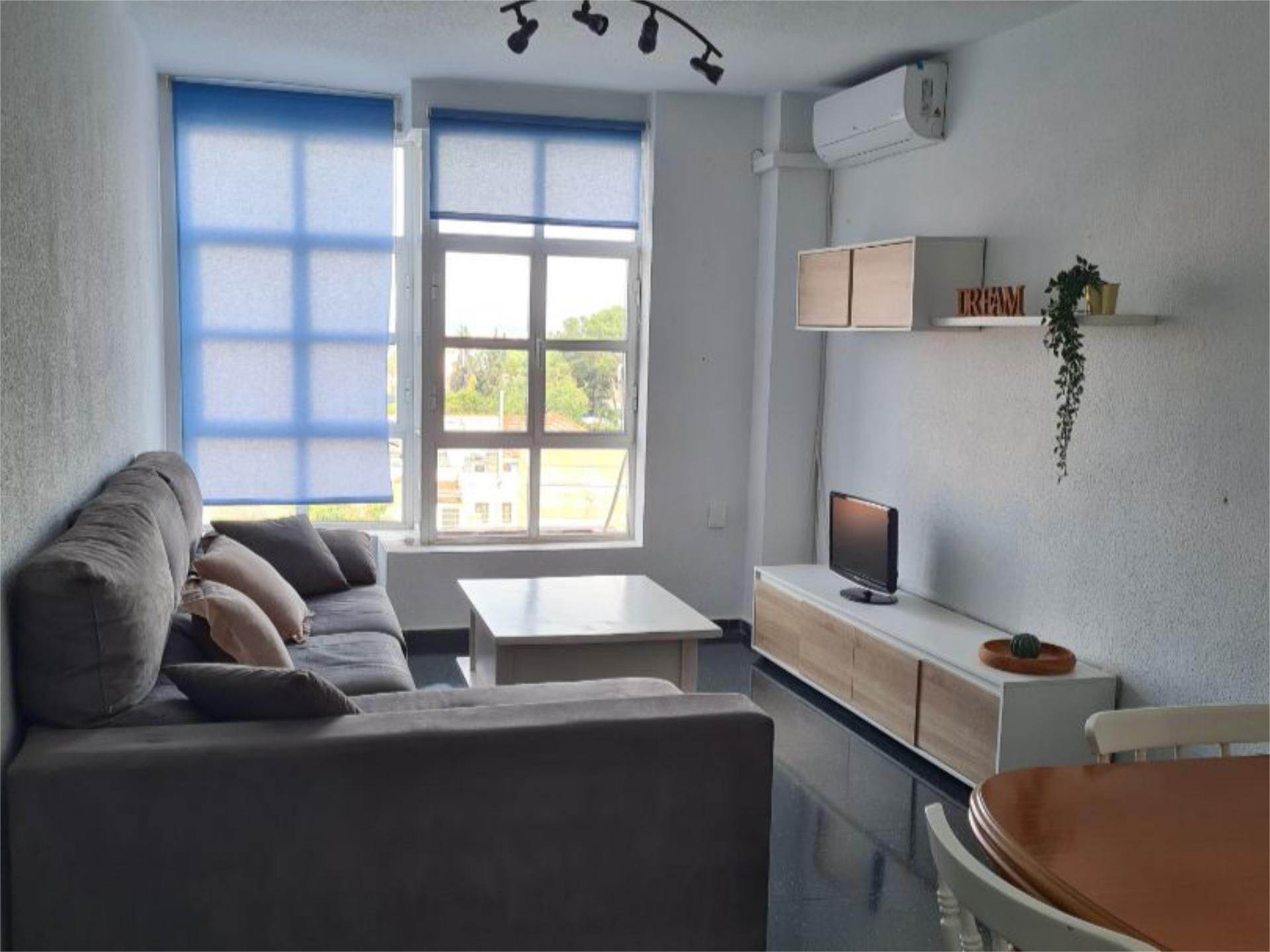 Sala d'estar de Pis de lloguer en  Murcia Capital amb Aire condicionat, Moblat i Aparcament comunitari