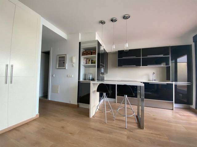 Piso en Alquiler en Calle Joaquín García Morán, 4 en Luanco - Aramar - Antromero