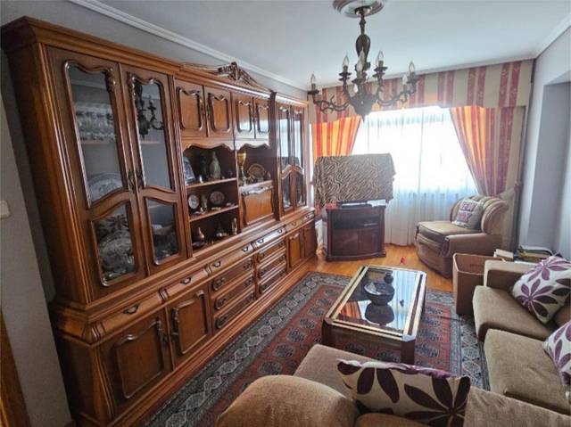 Piso en Alquiler en Rúa Alberto Datas Panero, 5 en Sagrada Familia