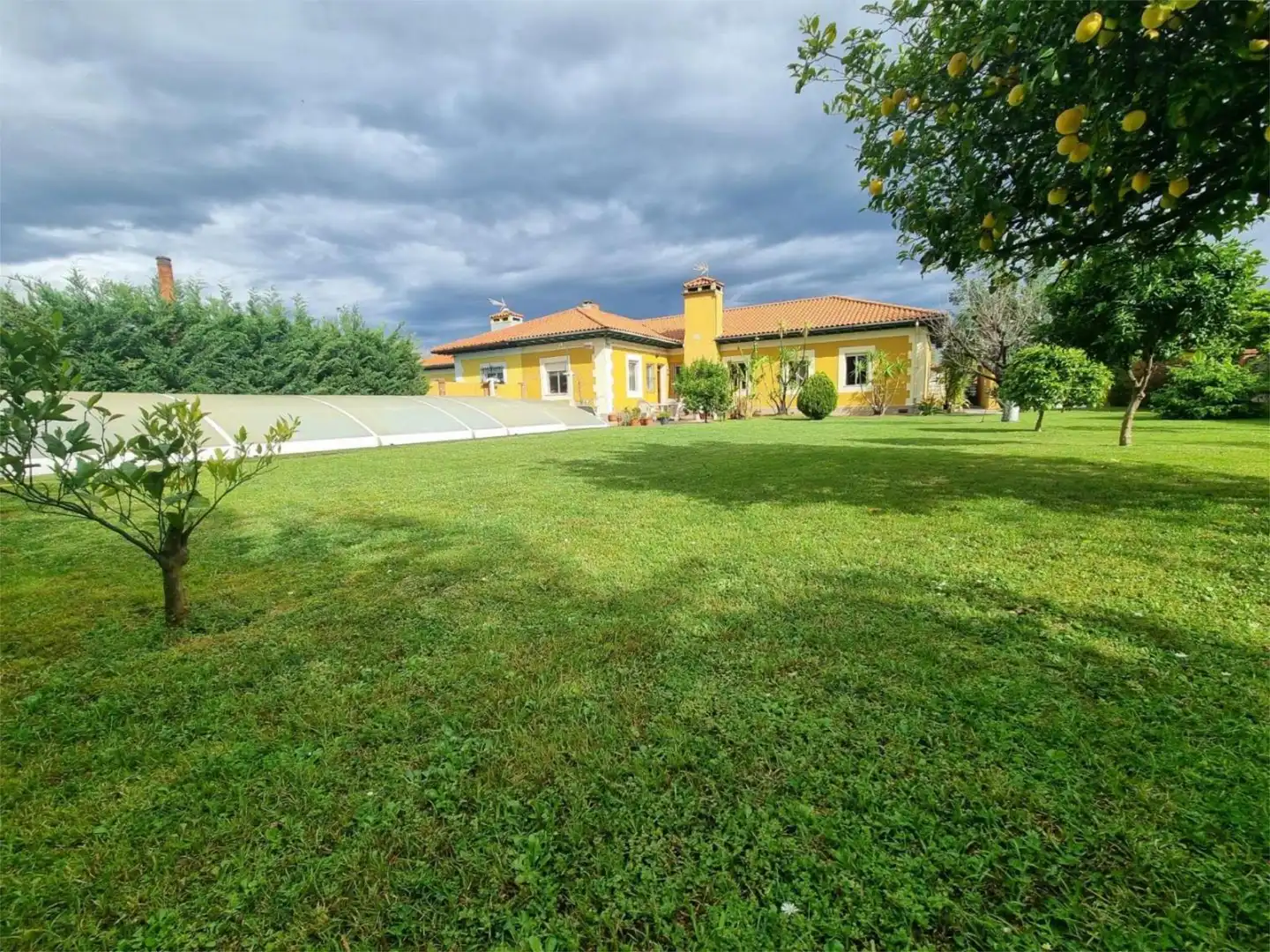 Casa o chalet en venta en Paseo Niño, 26, Cerezo - Aspla - Torres Jardín de Casa o chalet en venta en Torrelavega con Calefacción, Jardín privado y Terraza