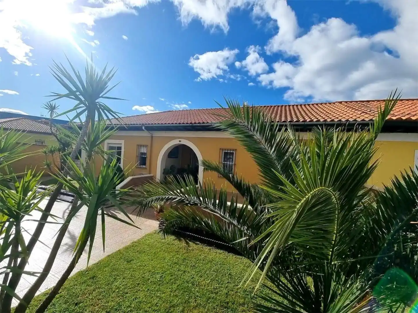 Casa o chalet en venta en Paseo Niño, 26, Cerezo - Aspla - Torres Vista exterior de Casa o chalet en venta en Torrelavega con Calefacción, Jardín privado y Terraza