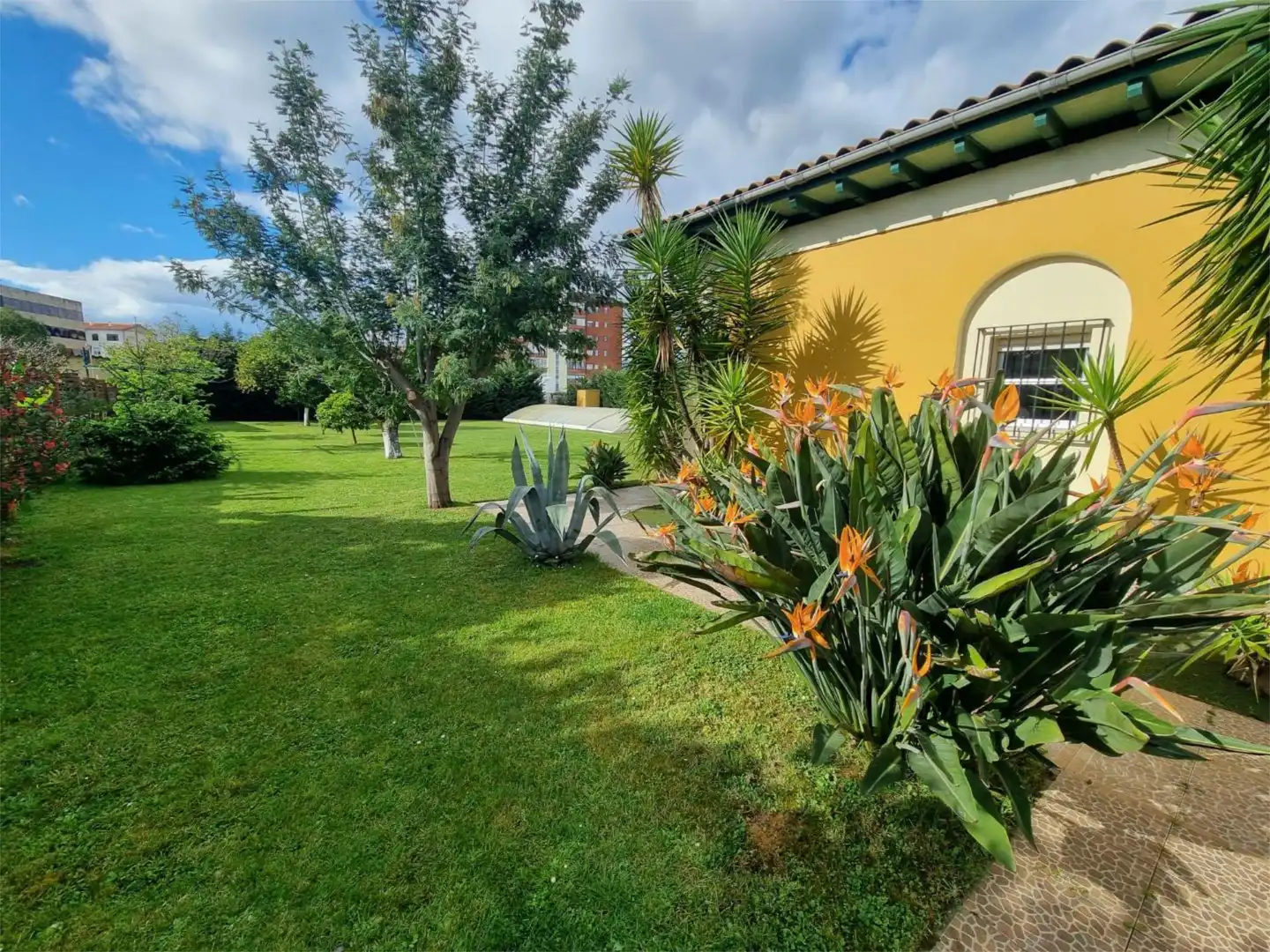 Casa o chalet en venta en Paseo Niño, 26, Cerezo - Aspla - Torres Jardín de Casa o chalet en venta en Torrelavega con Calefacción, Jardín privado y Terraza