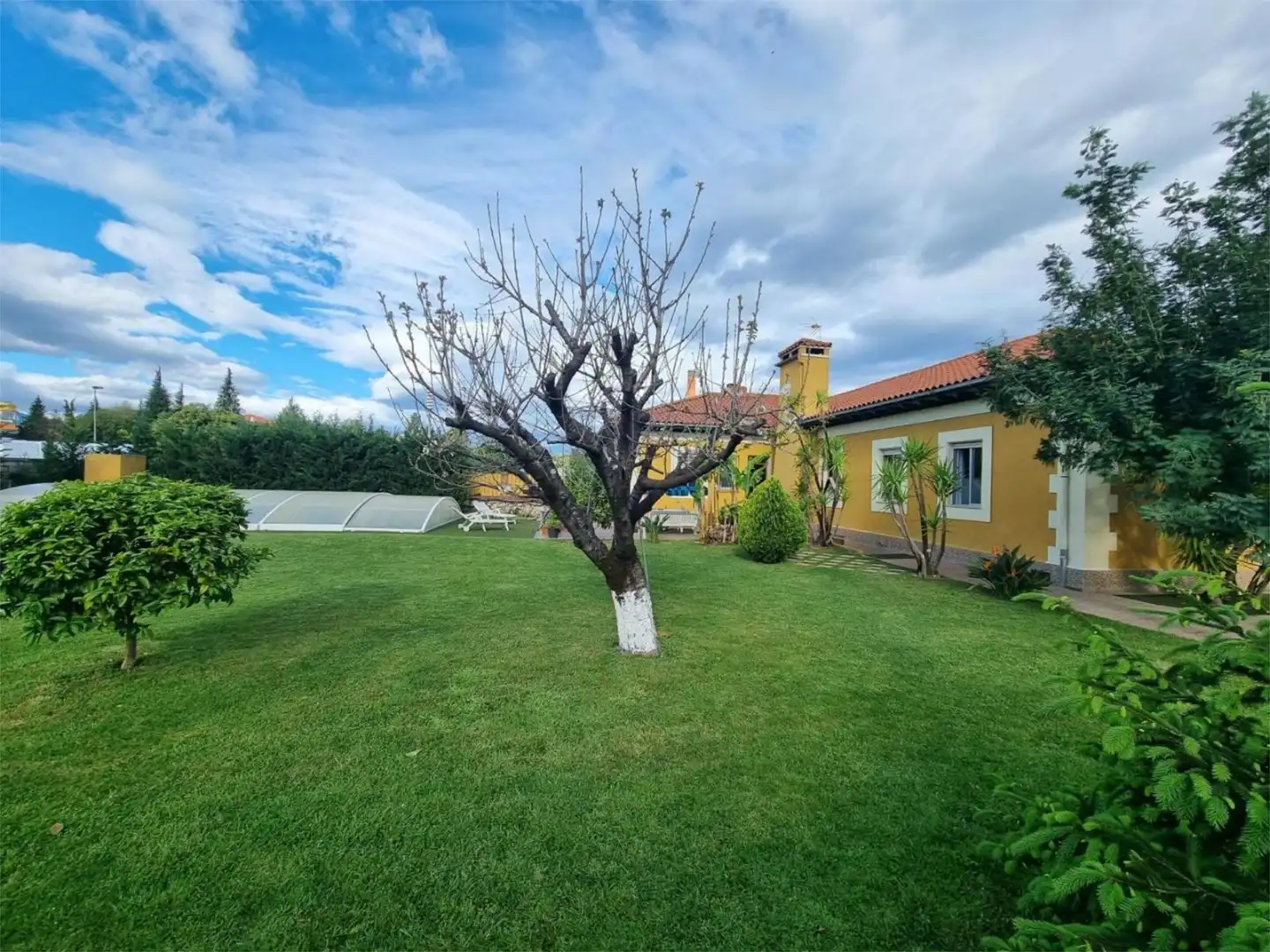 Casa o chalet en venta en Paseo Niño, 26, Cerezo - Aspla - Torres Jardín de Casa o chalet en venta en Torrelavega con Calefacción, Jardín privado y Terraza