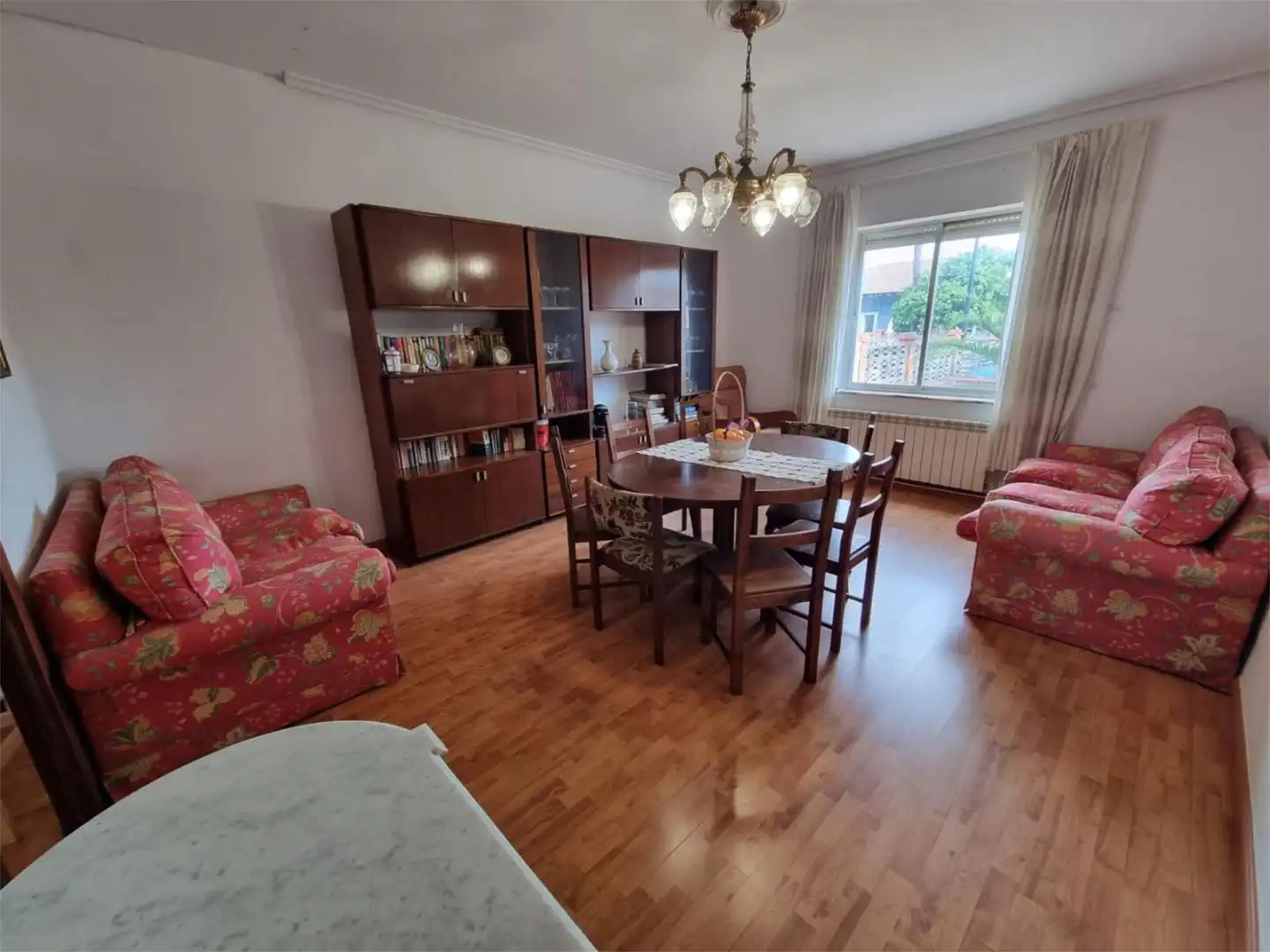 Casa o chalet en venta en Paseo Niño, 26, Cerezo - Aspla - Torres Comedor de Casa o chalet en venta en Torrelavega con Calefacción, Jardín privado y Terraza