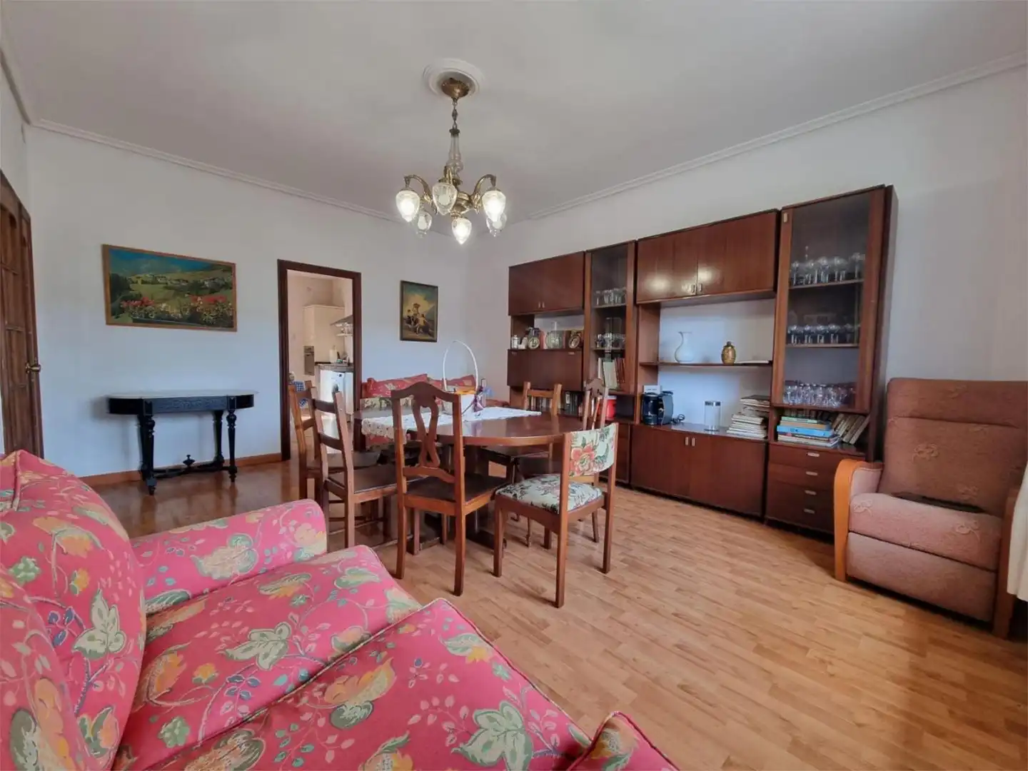 Casa o chalet en venta en Paseo Niño, 26, Cerezo - Aspla - Torres Comedor de Casa o chalet en venta en Torrelavega con Calefacción, Jardín privado y Terraza